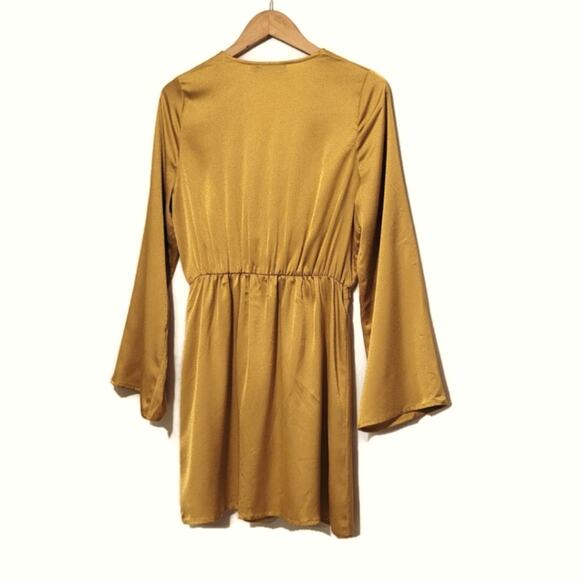 Mink Pink Gold Mini Dress V Neck Wide Bell Sleeve Tie Waist Retro Y2k Party S - Picture 8 of 11